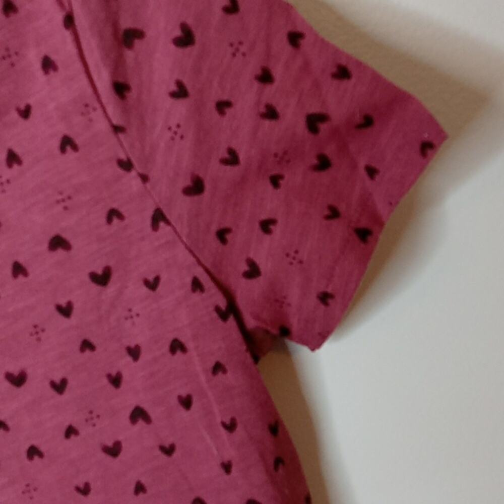 Sonoma Women's Mauve Hearts XSP v-neck short sleeve t-shirt. Atleisure, Comfy. - Picture 3 of 7